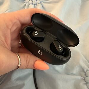 Beats by Dre Black Earbud Headphones